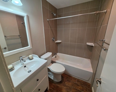 3224 Timmons Lane - Photo Thumbnail 12