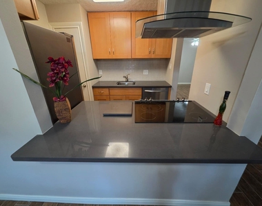 3224 Timmons Lane - Photo Thumbnail 6