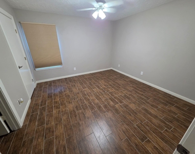 3224 Timmons Lane - Photo Thumbnail 10