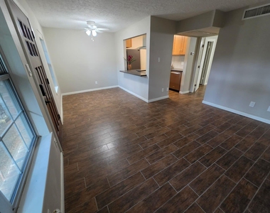 3224 Timmons Lane - Photo Thumbnail 5
