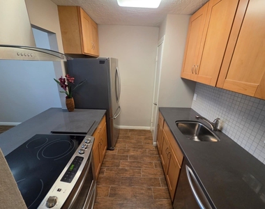 3224 Timmons Lane - Photo Thumbnail 7