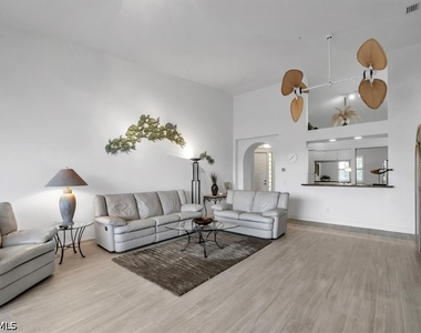765 Bentwater Circle - Photo Thumbnail 7