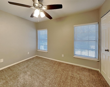 5602 Sage Manor Drive - Photo Thumbnail 14