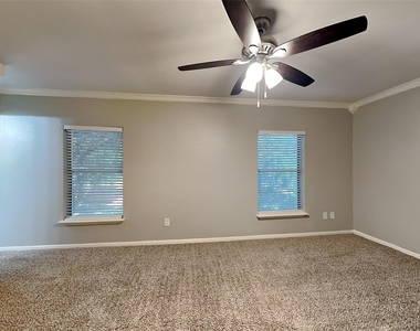 5602 Sage Manor Drive - Photo Thumbnail 7