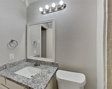 5602 Sage Manor Drive - Photo Thumbnail 9