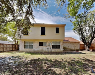 5602 Sage Manor Drive - Photo Thumbnail 16