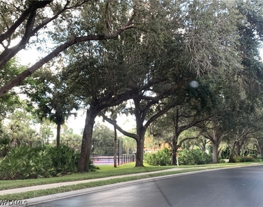 230 Robin Hood Circle - Photo Thumbnail 32