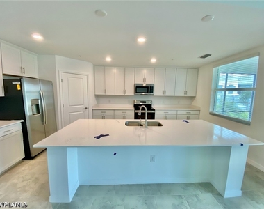 6015 Ellerston Way - Photo Thumbnail 12