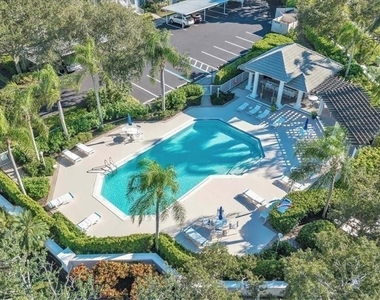 8200 Twelve Oaks Circle - Photo Thumbnail 13