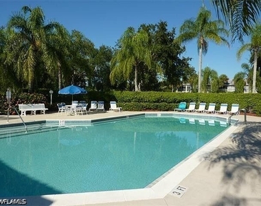 8200 Twelve Oaks Circle - Photo Thumbnail 11