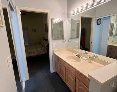 8200 Twelve Oaks Circle - Photo Thumbnail 7