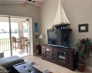 8200 Twelve Oaks Circle - Photo Thumbnail 1