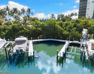420 Cove Tower Drive - Photo Thumbnail 4