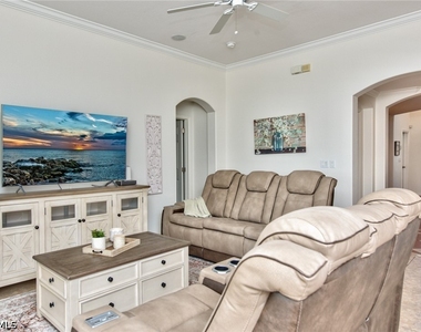 9051 Astonia Way - Photo Thumbnail 13