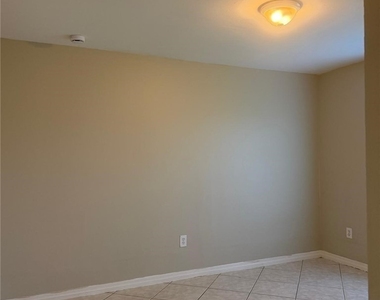 4822/4824 Leonard Boulevard S - Photo Thumbnail 10