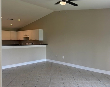 4822/4824 Leonard Boulevard S - Photo Thumbnail 5