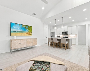 7150 Saona Court - Photo Thumbnail 5