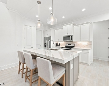 7150 Saona Court - Photo Thumbnail 11