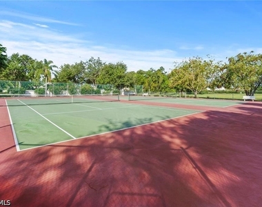 8200 Twelve Oaks Circle - Photo Thumbnail 11