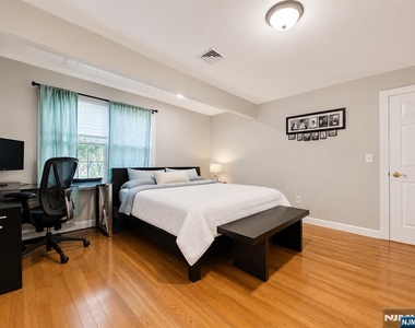 286 Mckinley - Photo Thumbnail 11