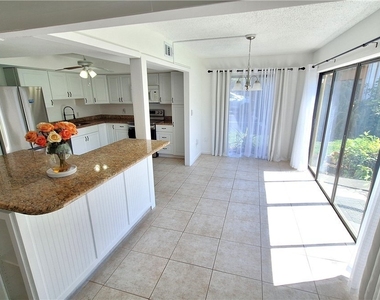 406 Meadowlark Lane - Photo Thumbnail 9