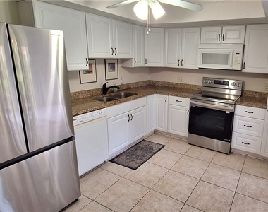 406 Meadowlark Lane - Photo Thumbnail 7