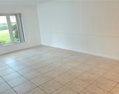406 Meadowlark Lane - Photo Thumbnail 4