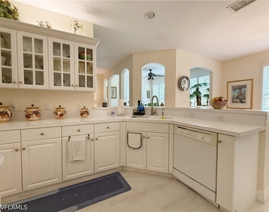 1310 Charleston Square Drive - Photo Thumbnail 23