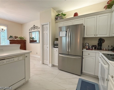 1310 Charleston Square Drive - Photo Thumbnail 25