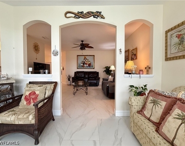 1310 Charleston Square Drive - Photo Thumbnail 16