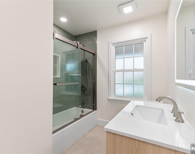 353 Oakdene - Photo Thumbnail 14