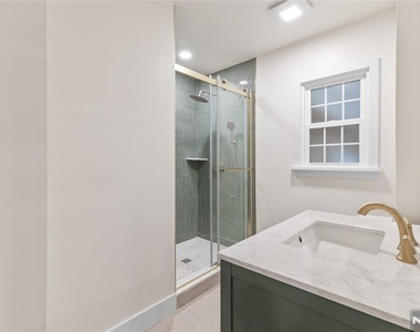 353 Oakdene - Photo Thumbnail 11