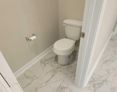 9426 Caddo Ridge Lane - Photo Thumbnail 15