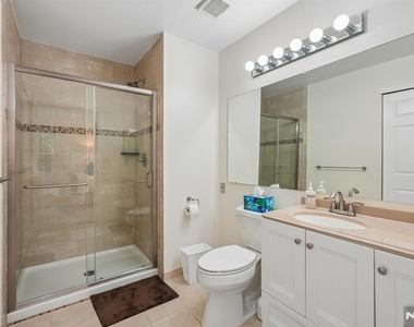 945 Juniper - Photo Thumbnail 29