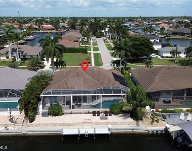 200 Copperfield Court - Photo Thumbnail 9
