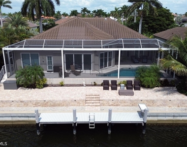 200 Copperfield Court - Photo Thumbnail 10