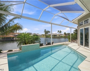 200 Copperfield Court - Photo Thumbnail 2