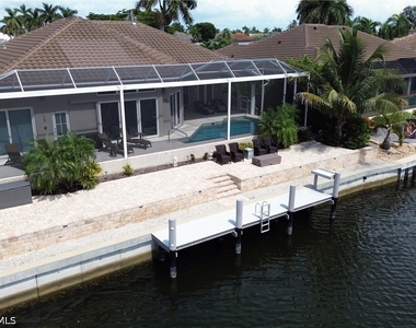 200 Copperfield Court - Photo Thumbnail 5