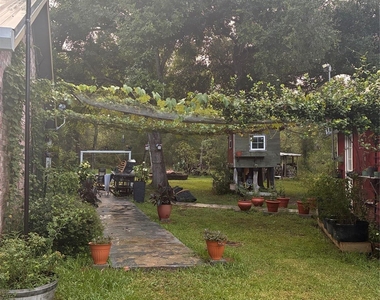 20702 Live Oak Dr - Photo Thumbnail 8