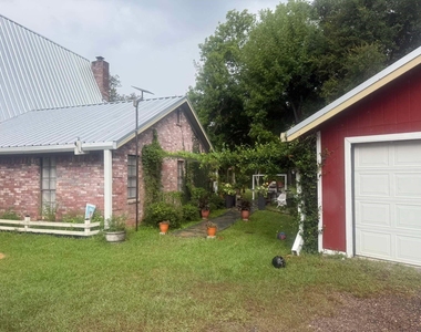 20702 Live Oak Dr - Photo Thumbnail 3