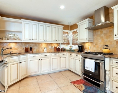 59 Grey Wing Point - Photo Thumbnail 9