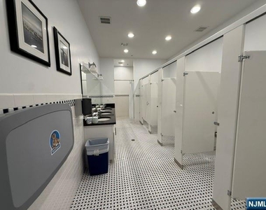 1206 Whitney - Photo Thumbnail 39