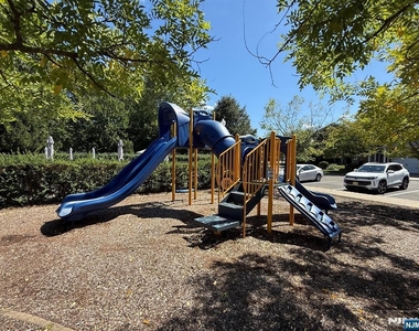 1206 Whitney - Photo Thumbnail 44