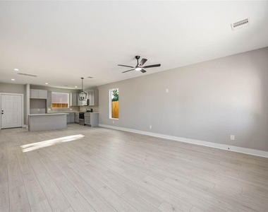 5827 Polly Unit B Street - Photo Thumbnail 4