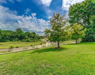 1441 East Street - Photo Thumbnail 33
