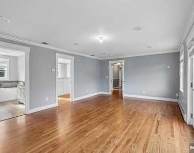 33 Randolph - Photo Thumbnail 21