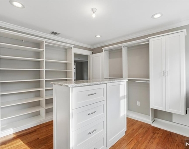 33 Randolph - Photo Thumbnail 19