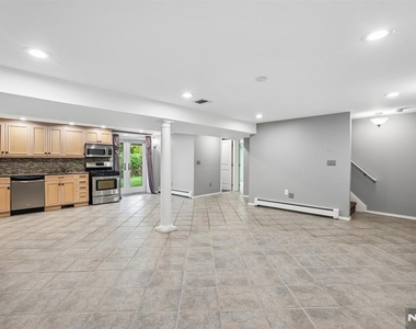 33 Randolph - Photo Thumbnail 32