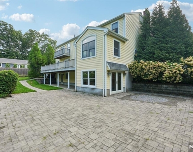 33 Randolph - Photo Thumbnail 42
