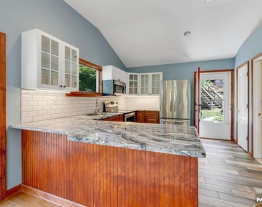 551 E Shore - Photo Thumbnail 6